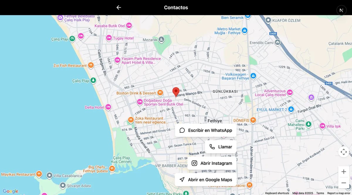 Restaurant QR menu website showing food items with photos